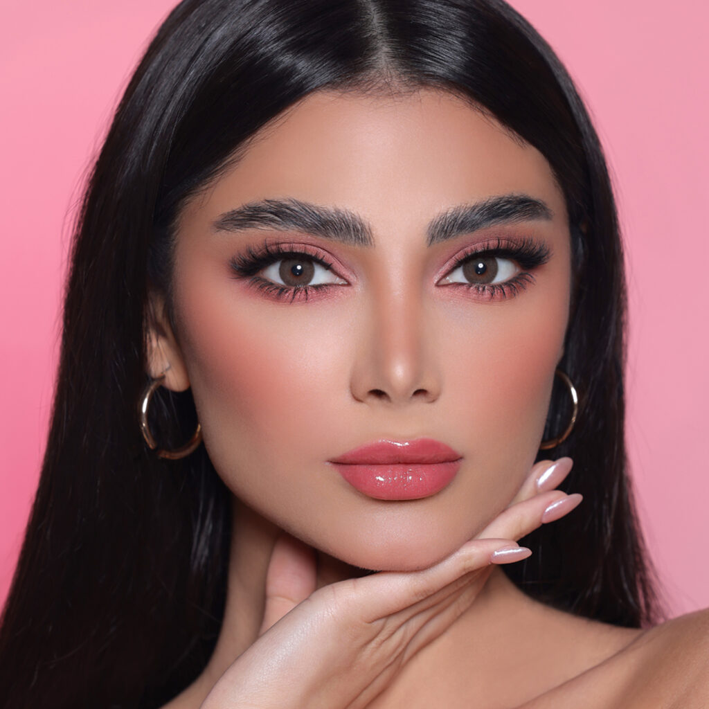 3D Cloud colored contact lenses worn