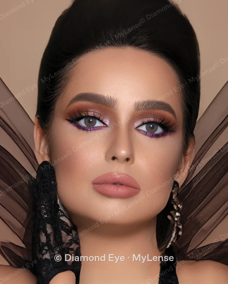 Mylense Perla Tan عدسات لاصقة ملونة على عيون الموديل
