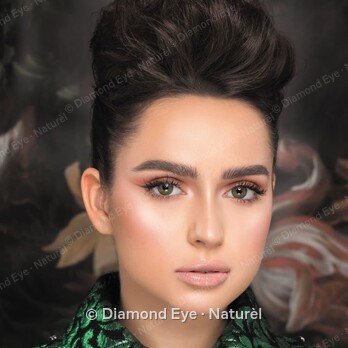 Naturèl La Green – colored contact lenses