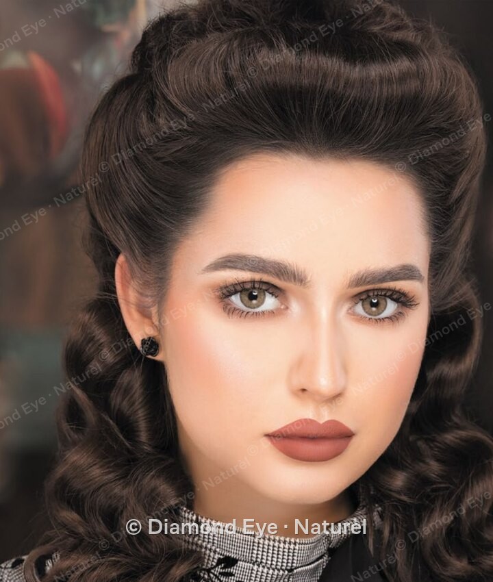 Naturèl La Hazel – colored contact lenses