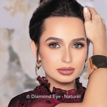 Naturèl La Onyx – colored contact lenses
