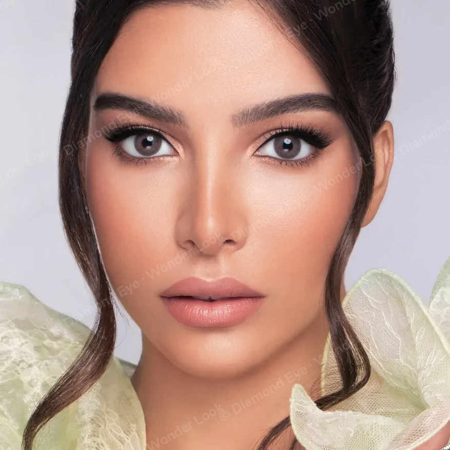 Naturèl La Brown – colored contact lenses