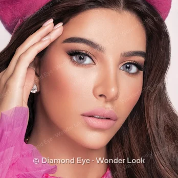 Wonder Look Lava – रंगीन कॉन्टैक्ट लेंस